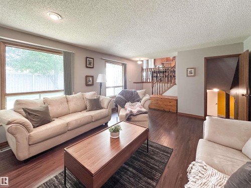 8 Dion Place, St. Albert, AB 