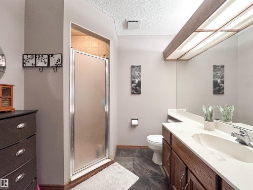 8 Dion Place, St. Albert, AB 