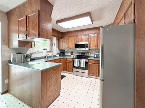 8 Dion Place, St. Albert, AB 