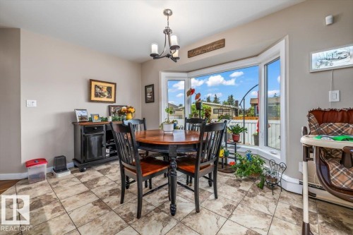 8720 152B Avenue, Edmonton, AB 