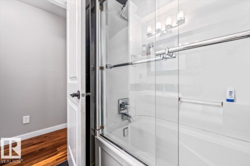 8720 152B Avenue, Edmonton, AB 