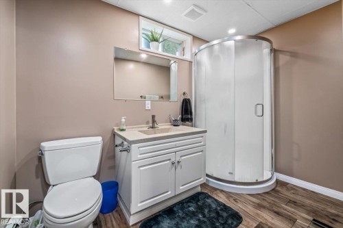 8720 152B Avenue, Edmonton, AB 