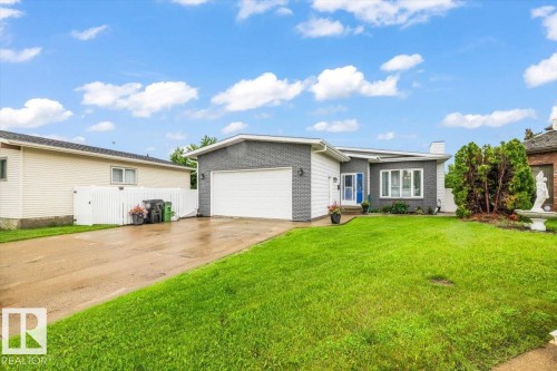 8720 152B Avenue, Edmonton, AB 