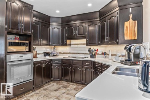 8720 152B Avenue, Edmonton, AB 