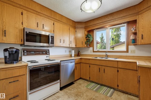 1920 65 Street, Edmonton, AB 