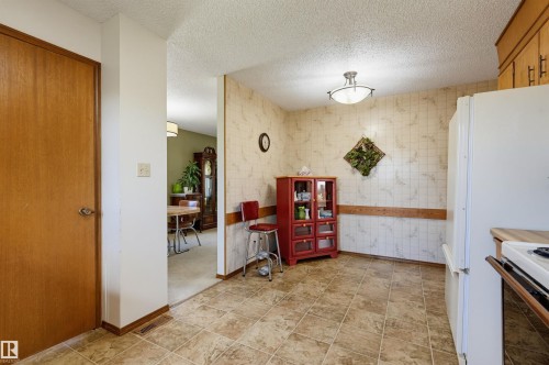 1920 65 Street, Edmonton, AB 