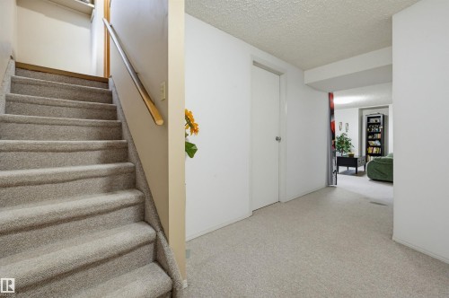 1920 65 Street, Edmonton, AB 