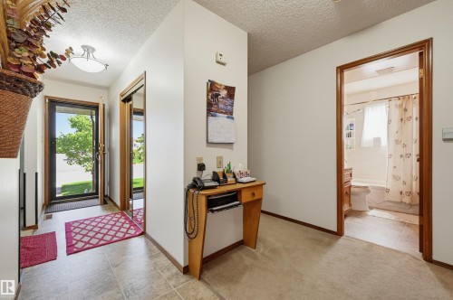 1920 65 Street, Edmonton, AB 