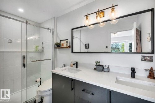 2021 112A Street, Edmonton, AB 