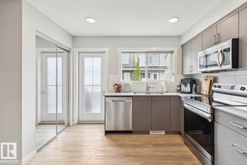 52 1110 Daniels Link Link, Edmonton, AB 