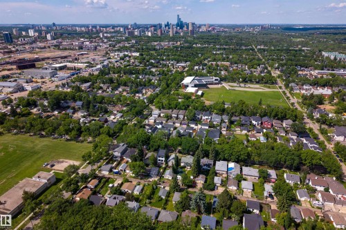 9741 72 Avenue, Edmonton, AB 
