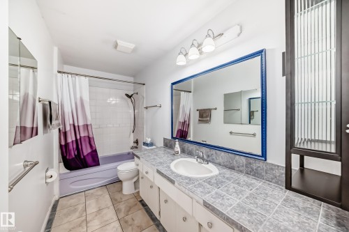 Upper 4 pc main bath. - 7317 83 Avenue, Edmonton, AB 