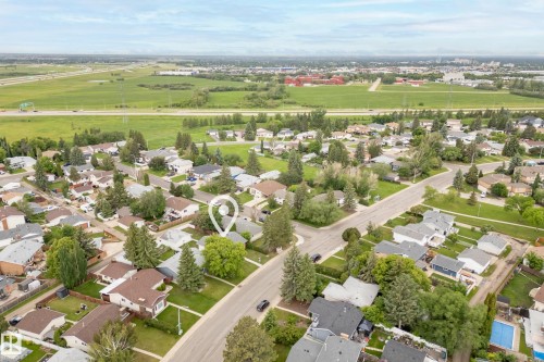 712 Knottwood Road, Edmonton, AB 
