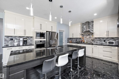 2435 Ashcraft Crescent, Edmonton, AB 