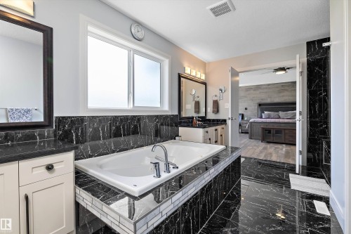 2435 Ashcraft Crescent, Edmonton, AB 