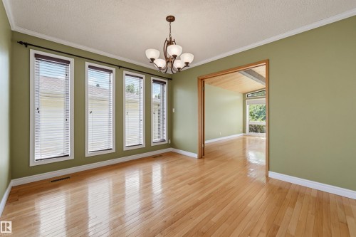 3211 104 Street, Edmonton, AB 