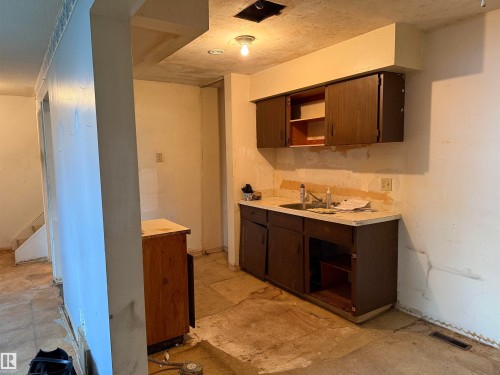 10 8010 141 Avenue, Edmonton, AB 