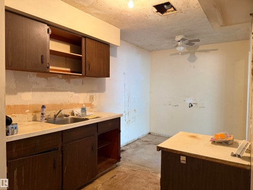 10 8010 141 Avenue, Edmonton, AB 