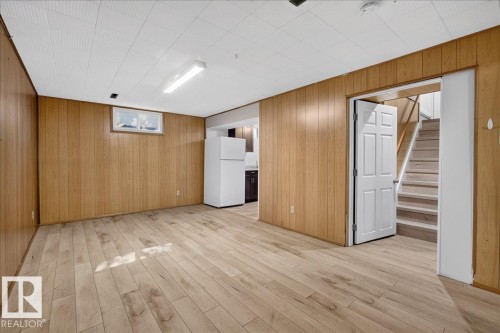 7807 128 Avenue, Edmonton, AB 