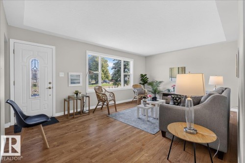 7807 128 Avenue, Edmonton, AB 