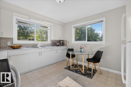 7807 128 Avenue, Edmonton, AB 