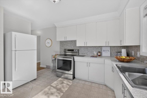 7807 128 Avenue, Edmonton, AB 