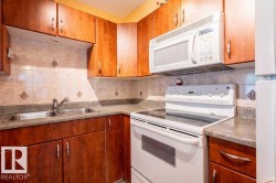 Convenient Over-the-range microwave hood fan. - 