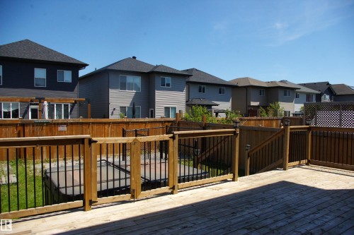 17615 77 Street, Edmonton, AB 