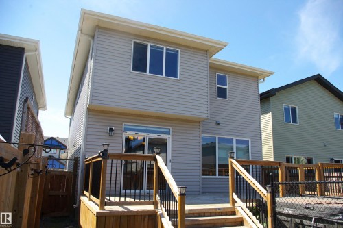 17615 77 Street, Edmonton, AB 