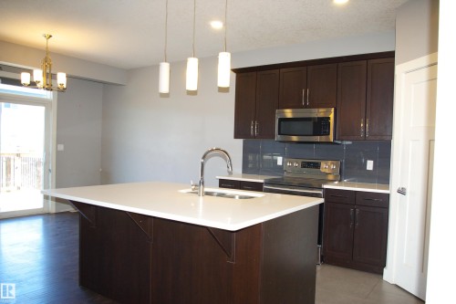 17615 77 Street, Edmonton, AB 