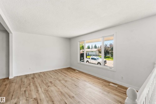 4227 40 Avenue, Stony Plain, AB 