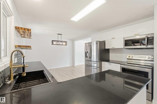 4227 40 Avenue, Stony Plain, AB 
