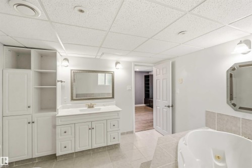 4227 40 Avenue, Stony Plain, AB 