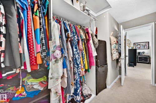 Built-in closet system with shelving and hanging rods - 12410 171A Avenue, Edmonton, AB 