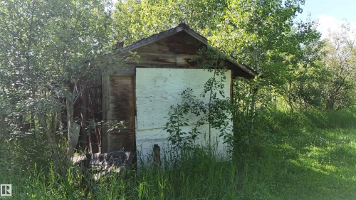 Image quality insufficient for description - 5416 51 Avenue, Andrew, AB 