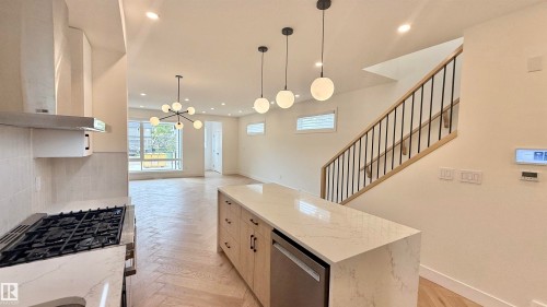 11712 122 Street, Edmonton, AB - Indoor Photo Showing Kitchen