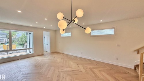 11712 122 Street, Edmonton, AB - Indoor Photo Showing Other Room