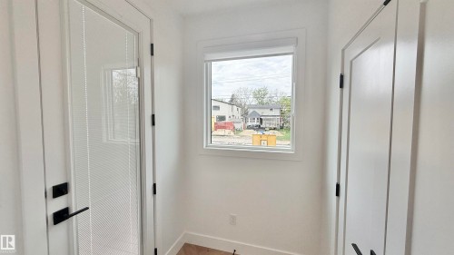 11712 122 Street, Edmonton, AB - Indoor Photo Showing Other Room