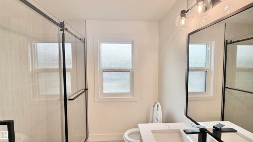 11712 122 Street, Edmonton, AB - Indoor