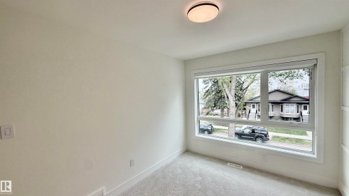 11712 122 Street, Edmonton, AB - Indoor Photo Showing Other Room