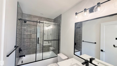 11712 122 Street, Edmonton, AB - Indoor