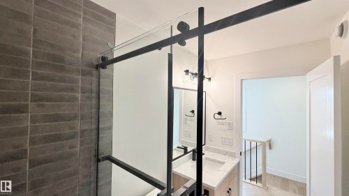 11712 122 Street, Edmonton, AB - Indoor Photo Showing Other Room
