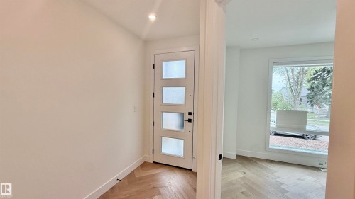 11712 122 Street, Edmonton, AB - Indoor Photo Showing Other Room
