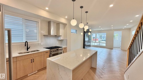 11712 122 Street, Edmonton, AB - Indoor Photo Showing Kitchen With Double Sink With Upgraded Kitchen