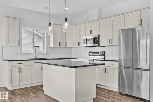 4803 53 Avenue, Thorsby, AB - Indoor Photo Showing Kitchen With Stainless Steel Kitchen With Upgraded Kitchen