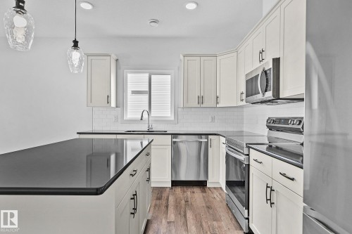4803 53 Avenue, Thorsby, AB - Indoor Photo Showing Kitchen With Stainless Steel Kitchen With Upgraded Kitchen