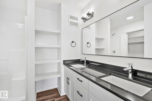 4803 53 Avenue, Thorsby, AB - Indoor Photo Showing Bathroom