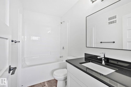 4803 53 Avenue, Thorsby, AB - Indoor Photo Showing Bathroom