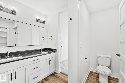 4803 53 Avenue, Thorsby, AB - Indoor Photo Showing Bathroom
