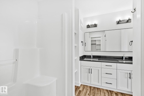 4803 53 Avenue, Thorsby, AB - Indoor Photo Showing Bathroom